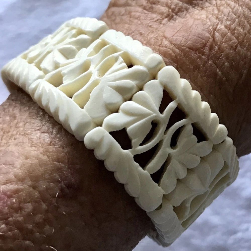 Faux Ivory Bracelet Lucite Floral Design Carved Stretchy Bangle Vintage